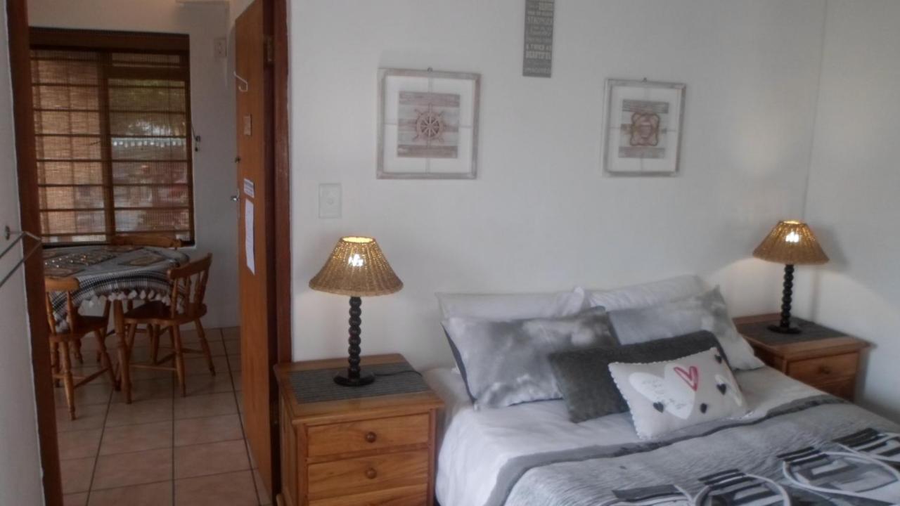 After8 B&B Kleinbaai Ngoại thất bức ảnh